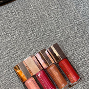 Fenty Beauty Gloss Bomb