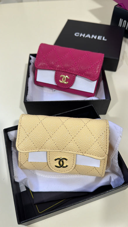 Chanel mini purse ( with a chain strap)