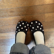 Black polka dots Tabi Shoe