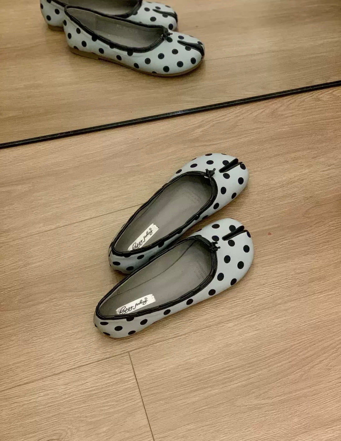 Green polka dots Tabi