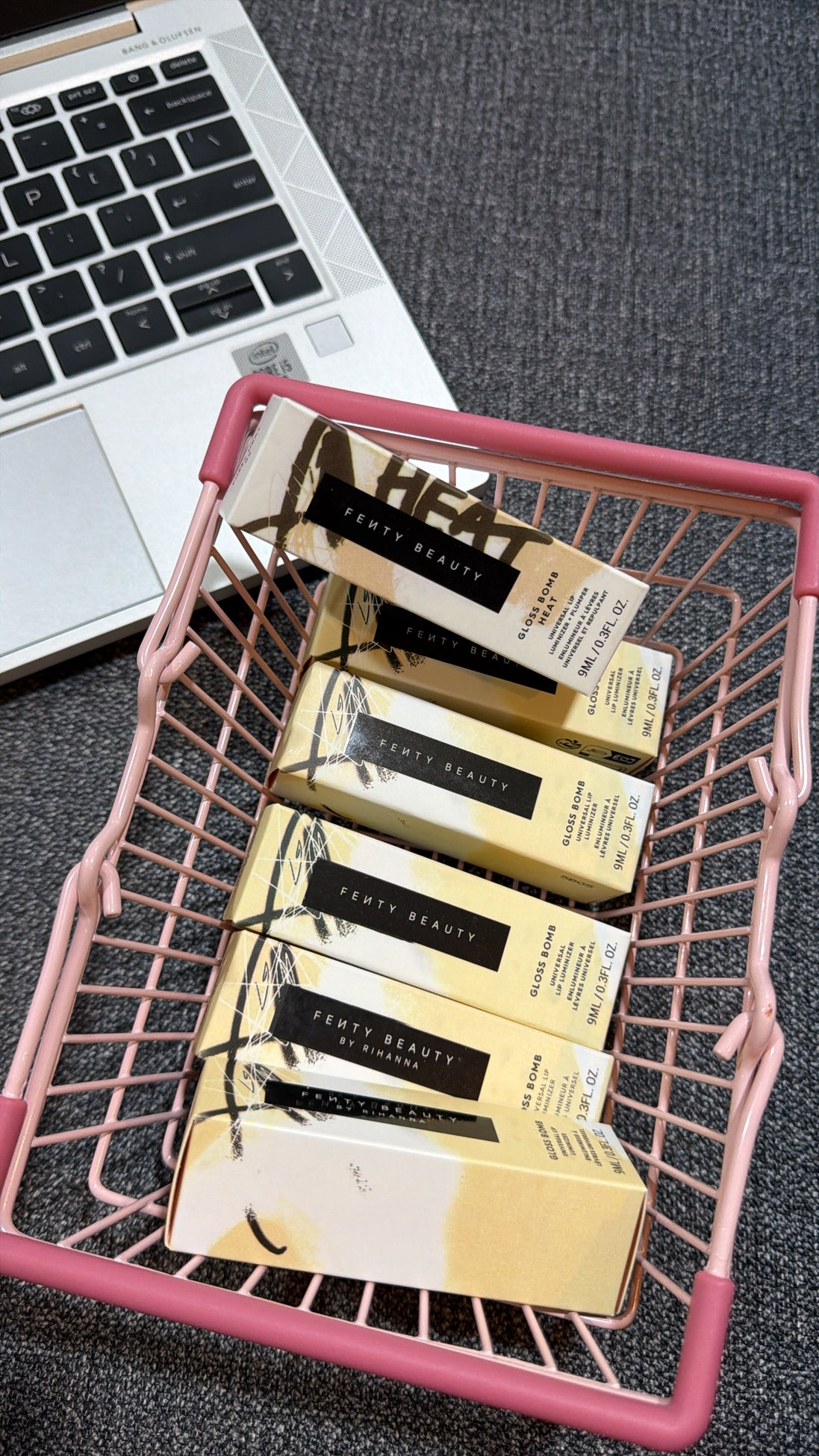 Fenty Beauty Gloss Bomb