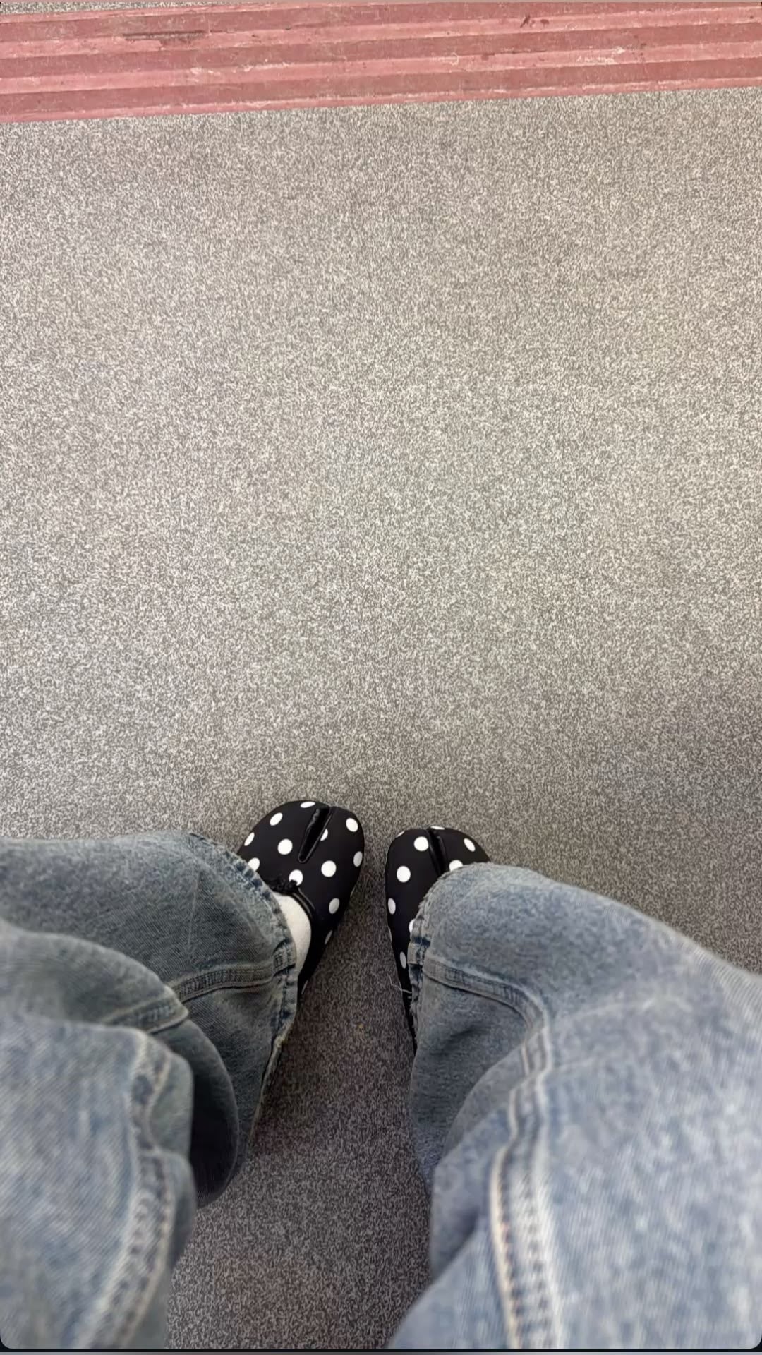 Black polka dots Tabi Shoe