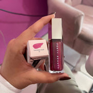 Fenty Beauty Gloss Bomb